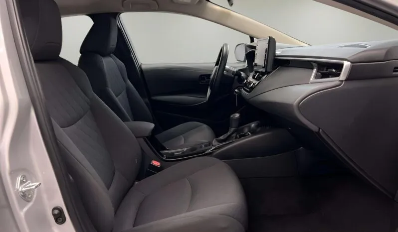 
2022 Toyota Corolla LE full									