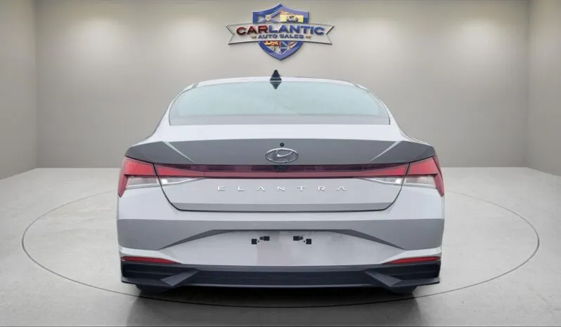 
2021 Hyundai Elantra SEL full									