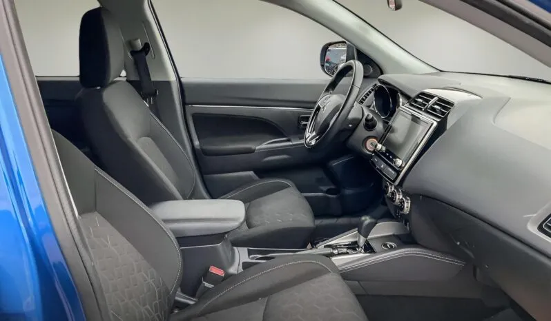 
2021 Mitsubishi RVR SE full									