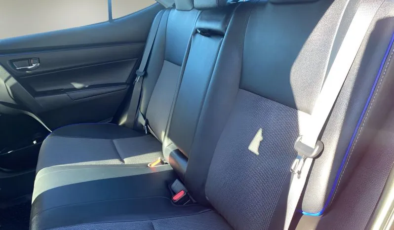 
2018 Toyota Corolla SE full									