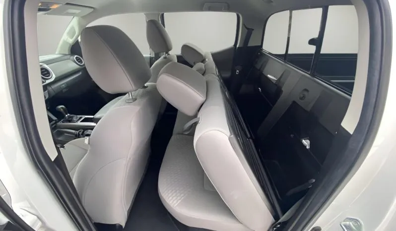 
2022 Toyota Tacoma SR5 3.5L V6 full									