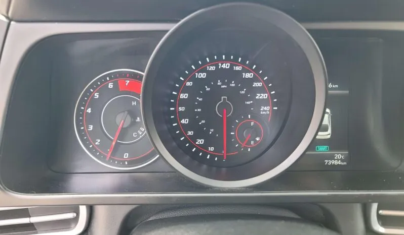 
2022 Hyundai Elantra SEL full									