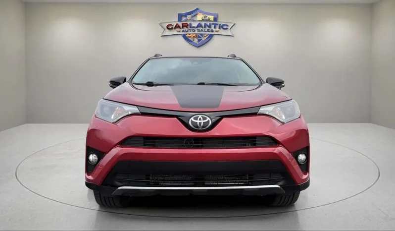 
2018 Toyota RAV4 AWD XLE full									