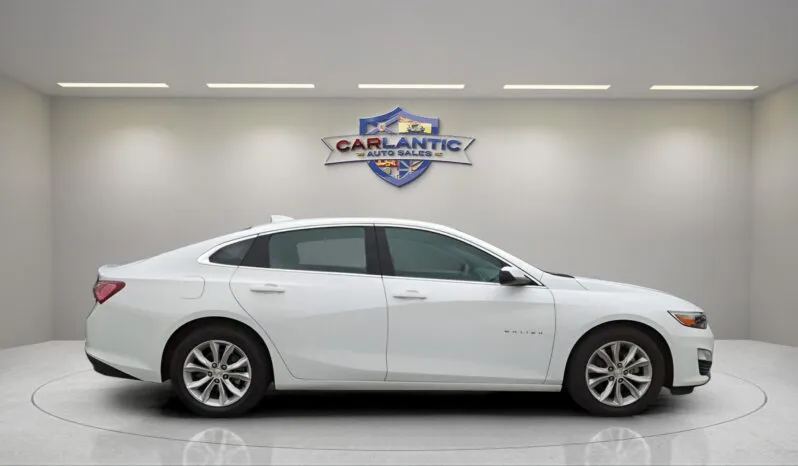 
2022 Chevrolet Malibu LT full									