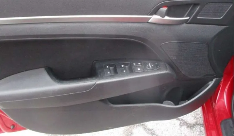 
2020 Hyundai Elantra Preferred full									