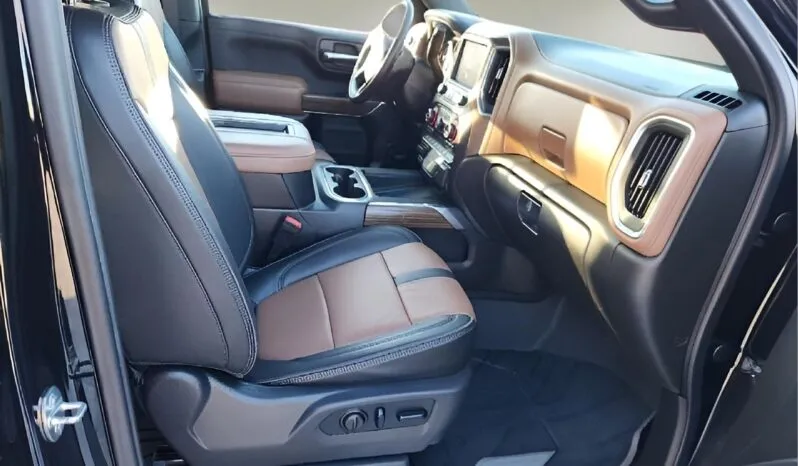 
2019 Chevrolet Silverado 1500 High Country full									
