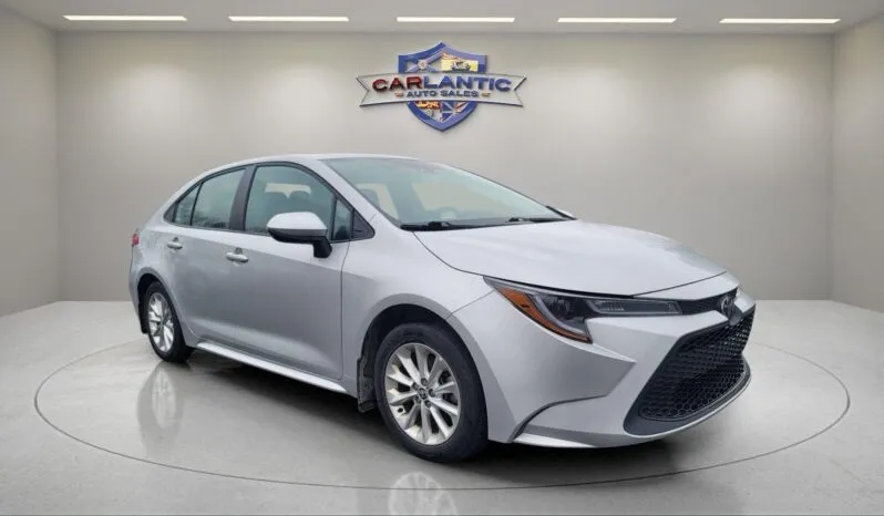 
2022 Toyota Corolla LE full									