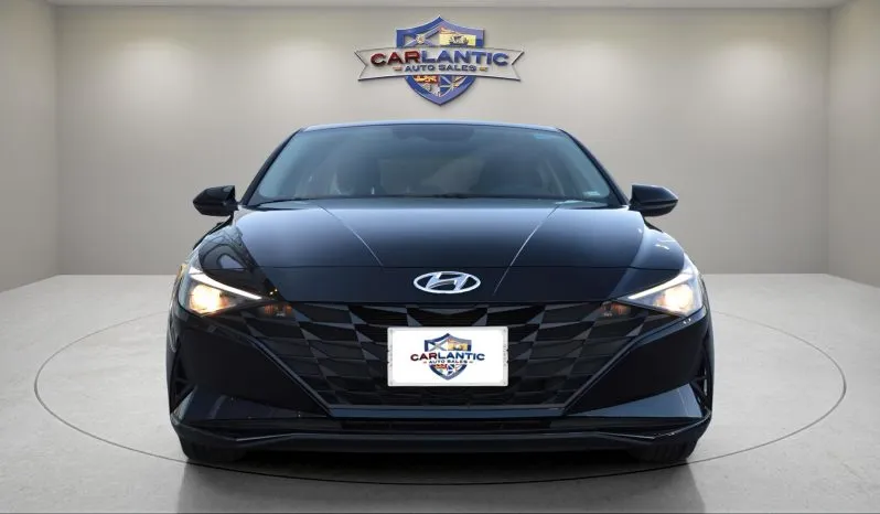 
2022 Hyundai Elantra Preferred full									
