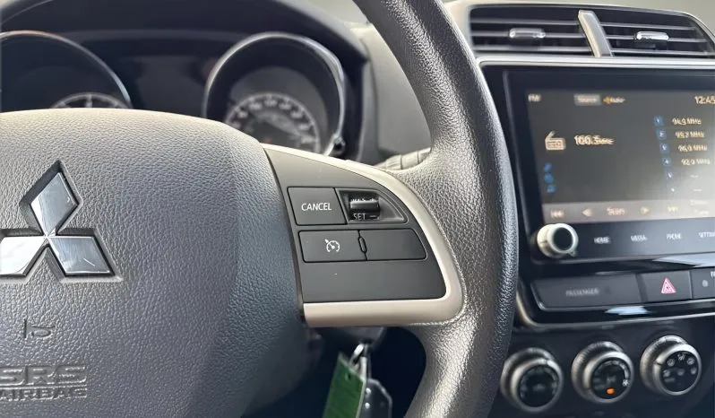 
2021 Mitsubishi RVR ES full									