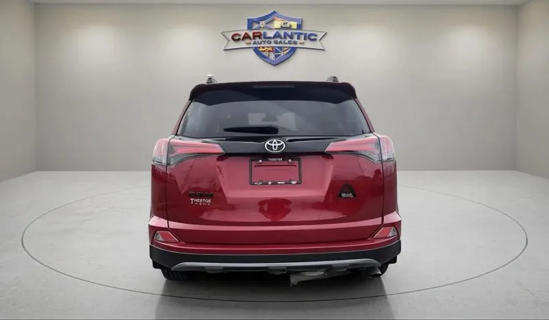 
2018 Toyota RAV4 AWD XLE full									