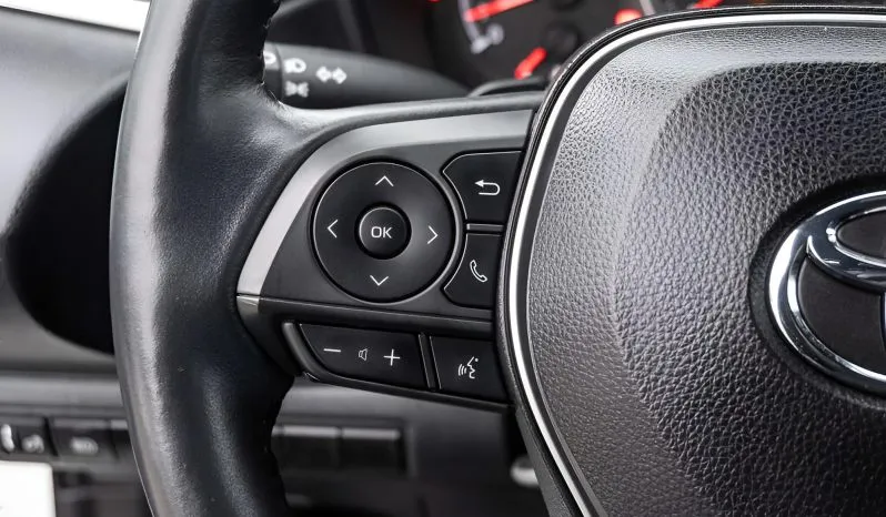 
2021 Toyota Corolla LE full									