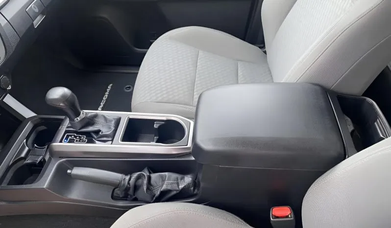 
2022 Toyota Tacoma SR5 3.5L V6 full									