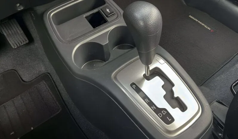 
2022 Mitsubishi Mirage ES full									