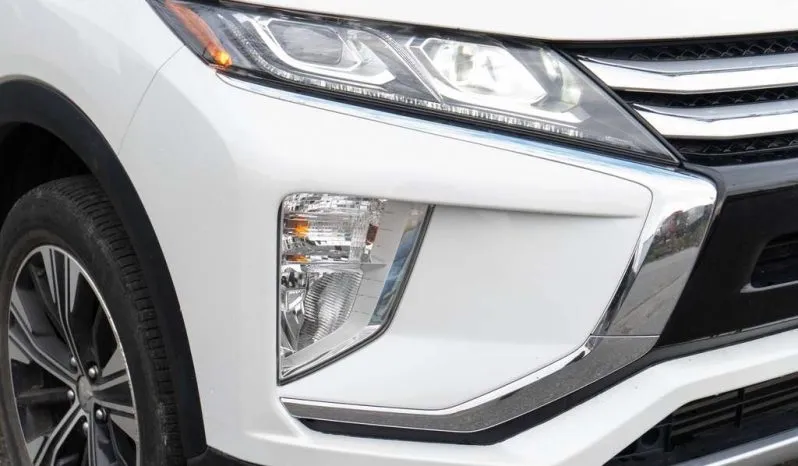 
2019 Mitsubishi Eclipse Cross SE full									