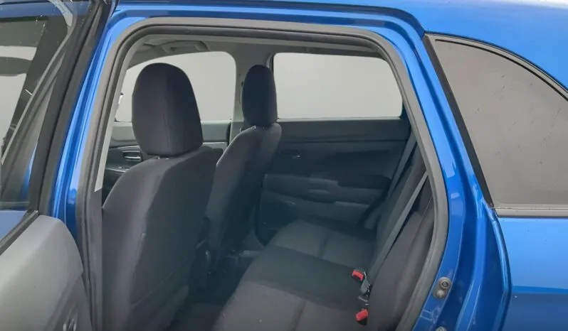 
2021 Mitsubishi RVR SE full									