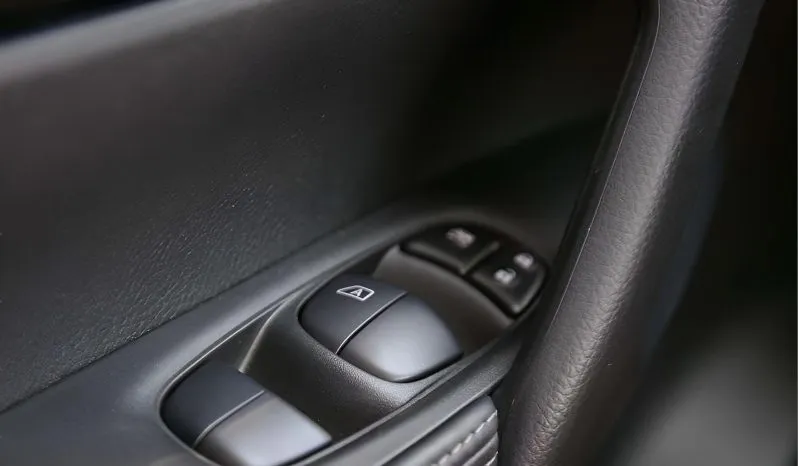 
2023 Nissan Qashqai SL full									