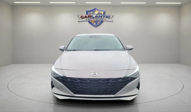 
2021 Hyundai Elantra SEL full									