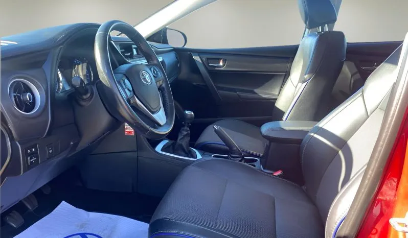 
2018 Toyota Corolla SE full									