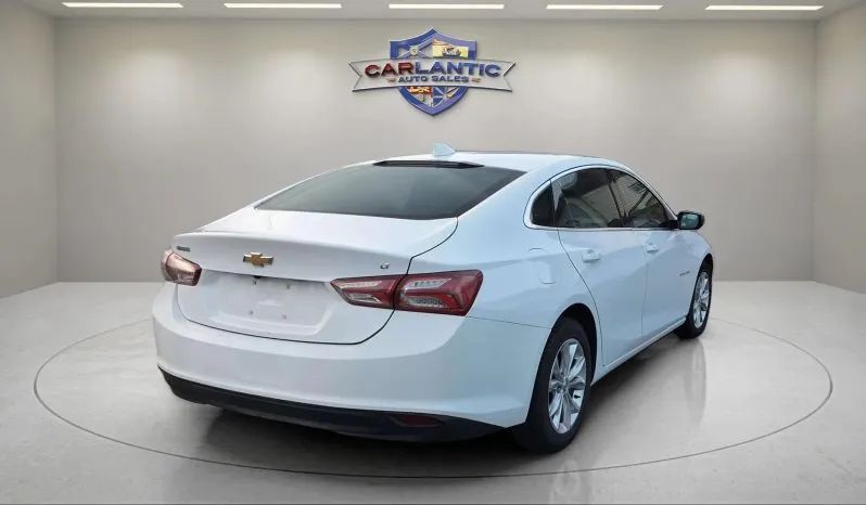 
2022 Chevrolet Malibu LT full									