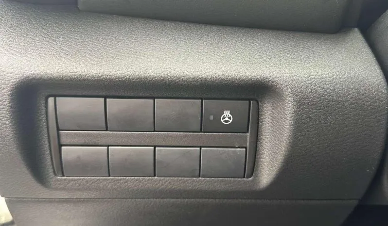 
2024 Nissan Kicks SR full									