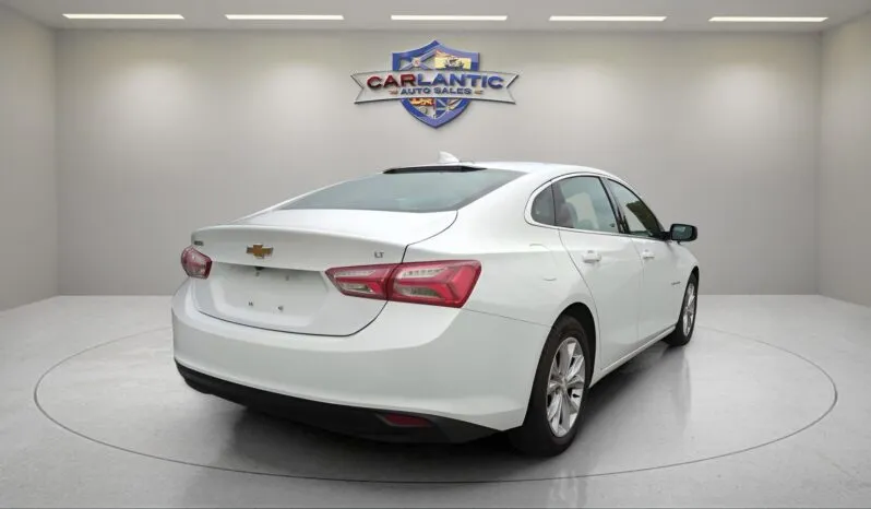 
2022 Chevrolet Malibu LT full									